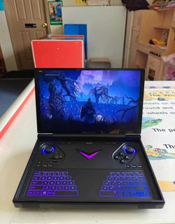 ONEXPLAYER G1 HX370 32GB 2TB SSD HANDHELD PC
