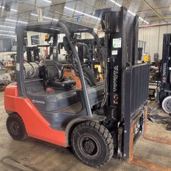 2017 Toyota 5000 Pound LPG Forklift