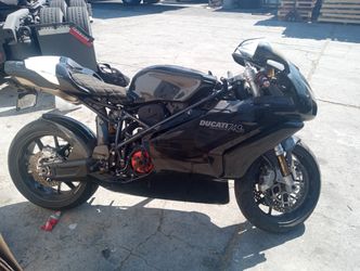 Ducati Super Bike Testastretta 749
