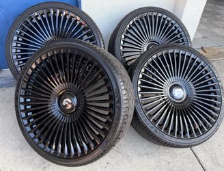 Forgiato Trimestre Monoblock 26x10 6x139.7 Glossy Black With 305/30/26 Lexani Tires🔥🔥🔥