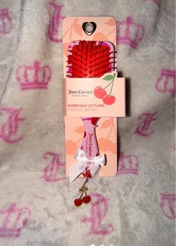 Juicy Couture Everyday Styling Paddle Brush