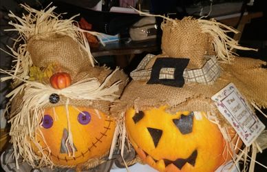 FIRM IN MERCED‼️Harvest Scarecrow Pumpkin Decorations Set of 2