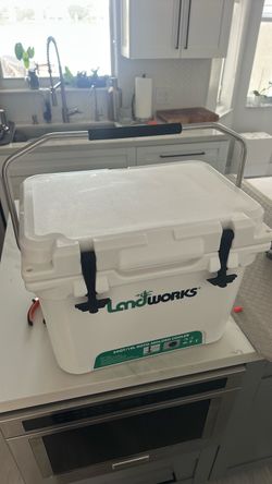 Yeti style Rotomold Cooler land works  - new