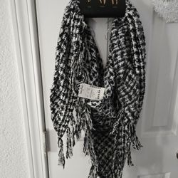 The Triangle Wrap Priced At 20.00 My Price 6.00