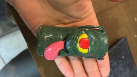 Plankton clay holder