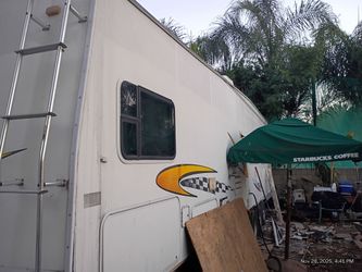 Toy  hauler 33t
