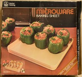 Microwave baking sheet