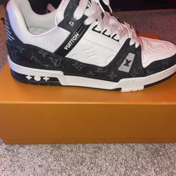 Louis Vuitton Trainers (black And White)