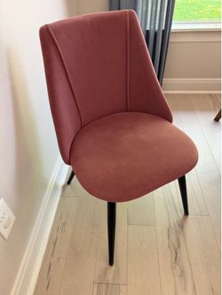 Velvet chair - dusty rose colored