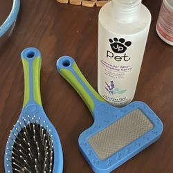 Lavender Mist Detangling Spray Dogs/cats -brushes