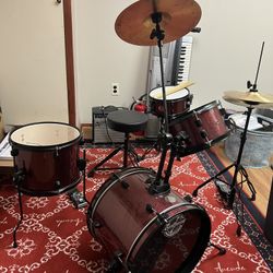 Ludwig Questlove Pocket Kit 4 Piece Red Sparlke Drum Set