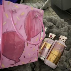 Champagne Set Brand New 