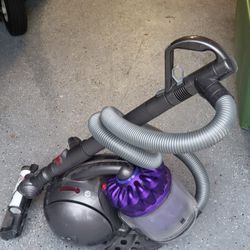 Dyson VACUUM