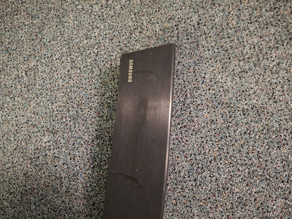 Samsung Curved Soundbar & Subwoofer Bundle