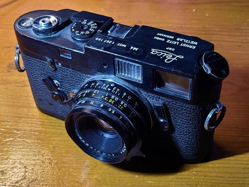 Leica M4 Rangefinder Camera Black Chrome with Leitz Wetzlar Summicron Lens