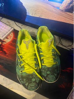 Kobe 9  Easter low size 11.5