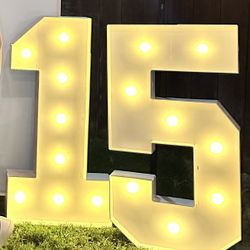 15 Marquee