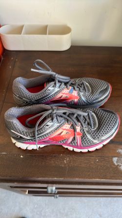 Brooks Women's Running Sneakers size 8.5
