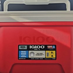 New Igloo Cool 9 Red Cooler