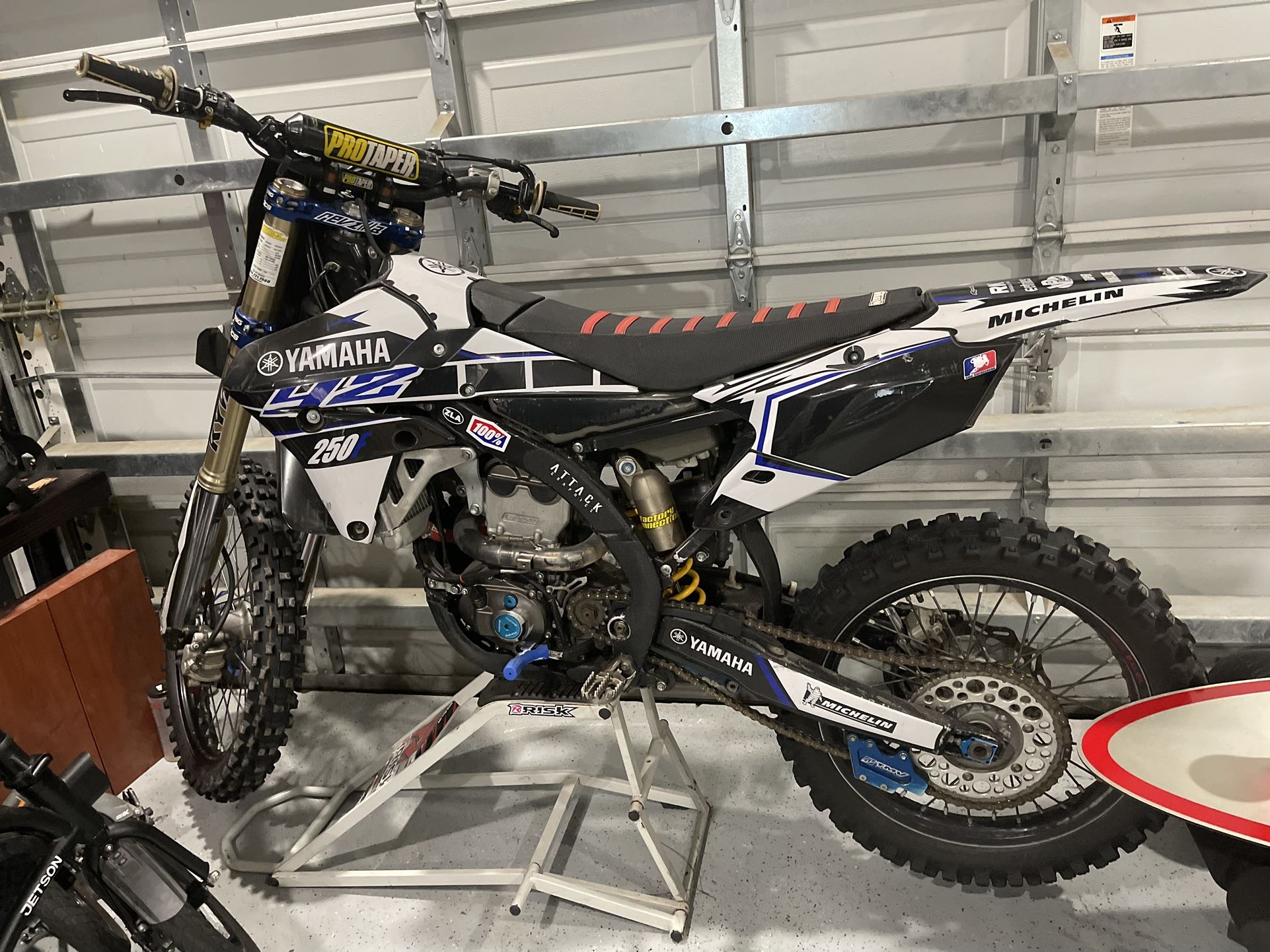 Dirt bike