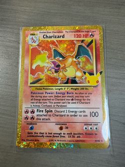 Pokemon 30th anniversary classic collection Charizard 4/102