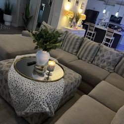 U Shaped Sectional 
