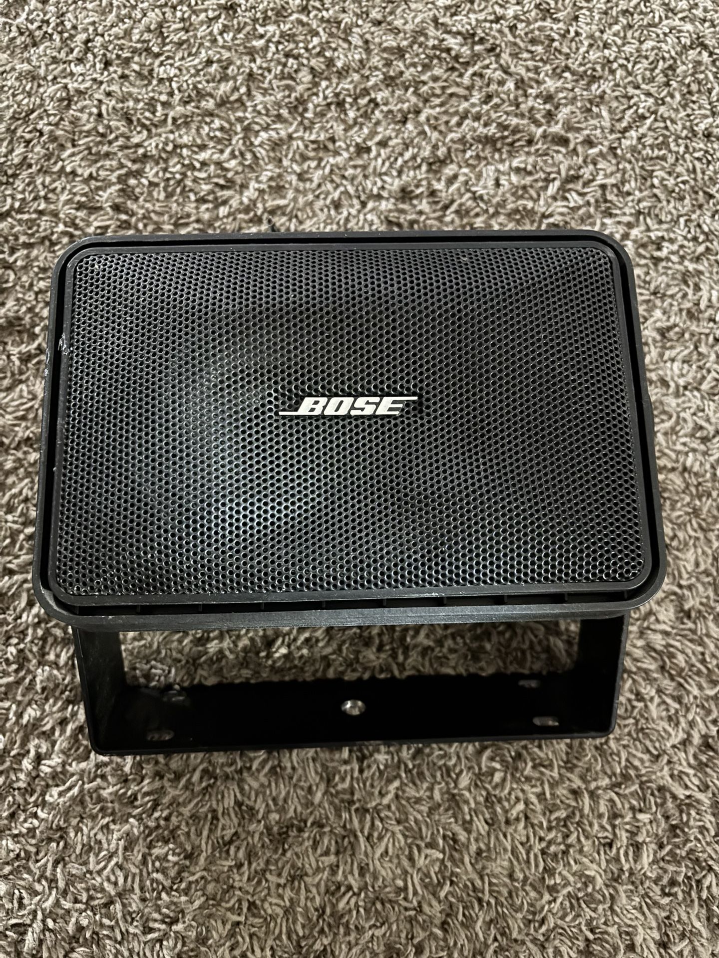 Excellent Condition Bose Speaker Sub