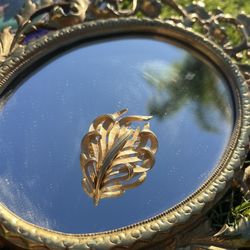 Vintage TRIFARI Gold Leaf Brooch – Matte Gold Finish