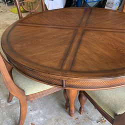 60” Round Dining Room Table & Chairs 