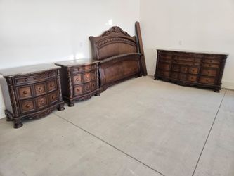 Bedroom set,  king size