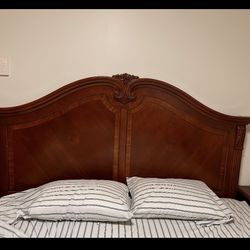 King Bed HeadFrame and matress Metal Frame
