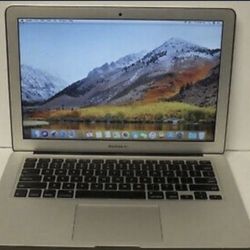 MacBook Air 13” 2015 8gb Ram Ssd 