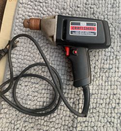Electric drill plug in