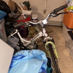 Schwinn Ladies Trailway Bike