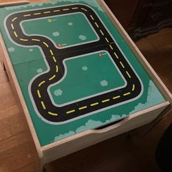 Lego Table TableLego table With Legos Included READ DESCRIPTION. 