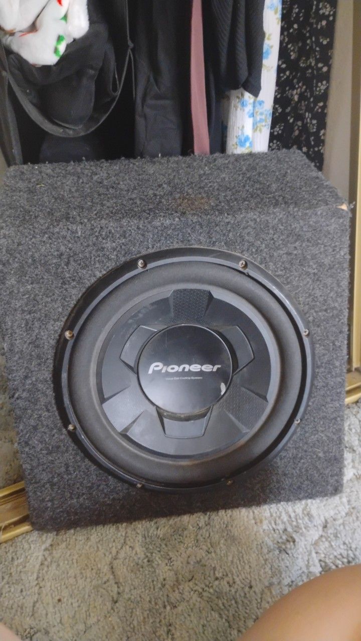 Pioneer Subwoofer