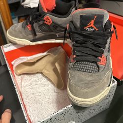 Jordan 4 Retro