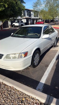Toyota Camry White 4-Door Sedan 2000