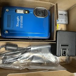 Olympus TG-630 Digital Camera 