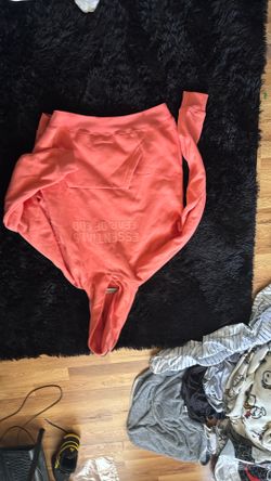 Essential hoodie hot pink
