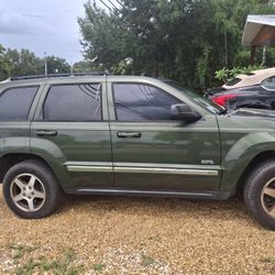 2006 JEEP LAREDO RUNS GREAT