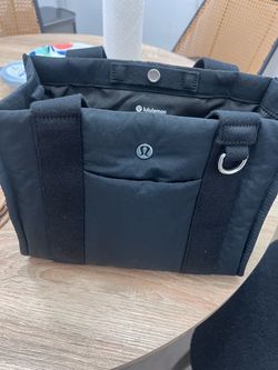 Lululemon tote