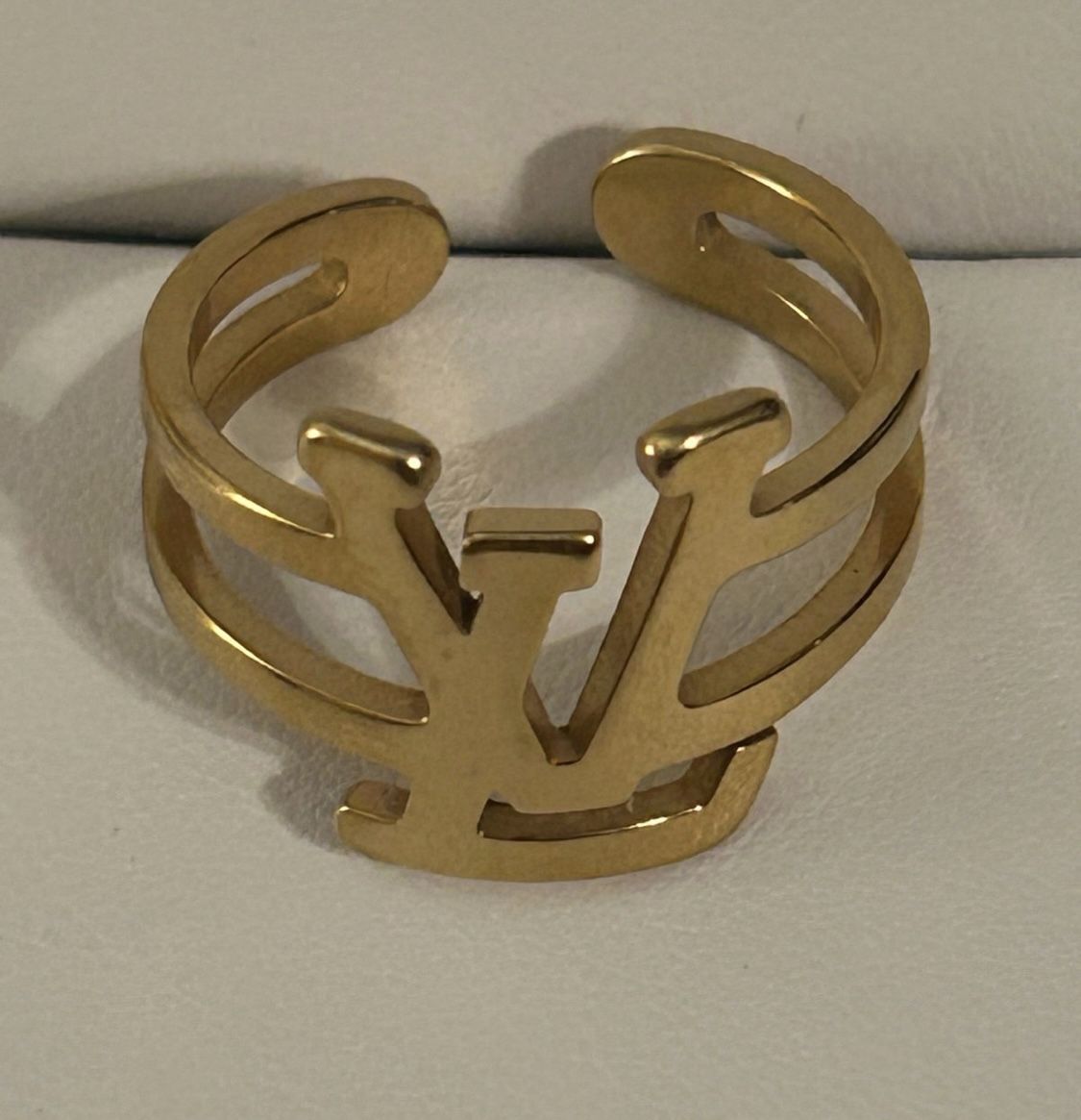 Ladies Ring