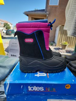 Snow boots