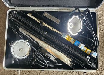 Photography Studio Lighting Kit with Case