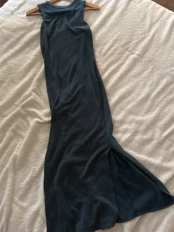 Size M dress