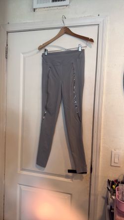 Nice women’s Lululemon grey running leggings size 6