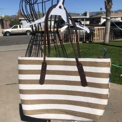Sun N Sand Woman’s Shoulder Tote