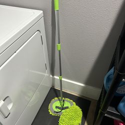  Three-Section Telescopic Aluminum Alloy Rod Long-Handled Dust Mop (Green) Maybe Used A Few Times 