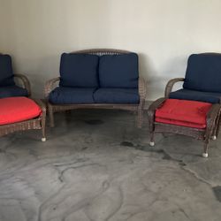 Backyard complete vintage wicker set with cushions